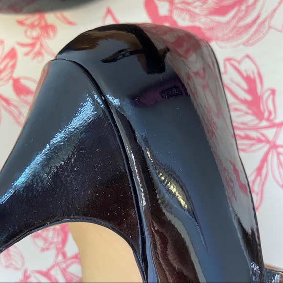 Steve Madden “Premieer” Heels - Picture 3 of 4